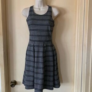 Banana Republic black and white geometric pattern dress size XS